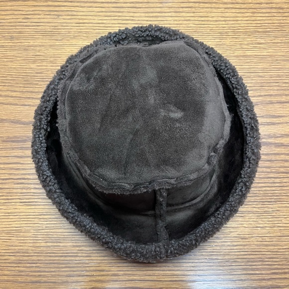 Lands End Faux Shearling Bucket Hat - Picture 2 of 4